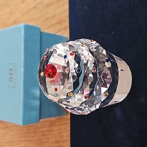 Simon Design Crystal Cup Cake paperweight